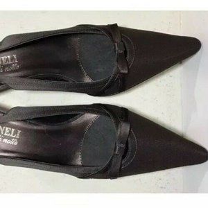 VANELI Di Notte Pumps. Brown Satin. Size 8.5